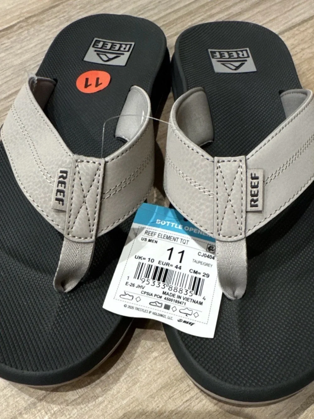 Reef Taupe and Black Men’s Sandals